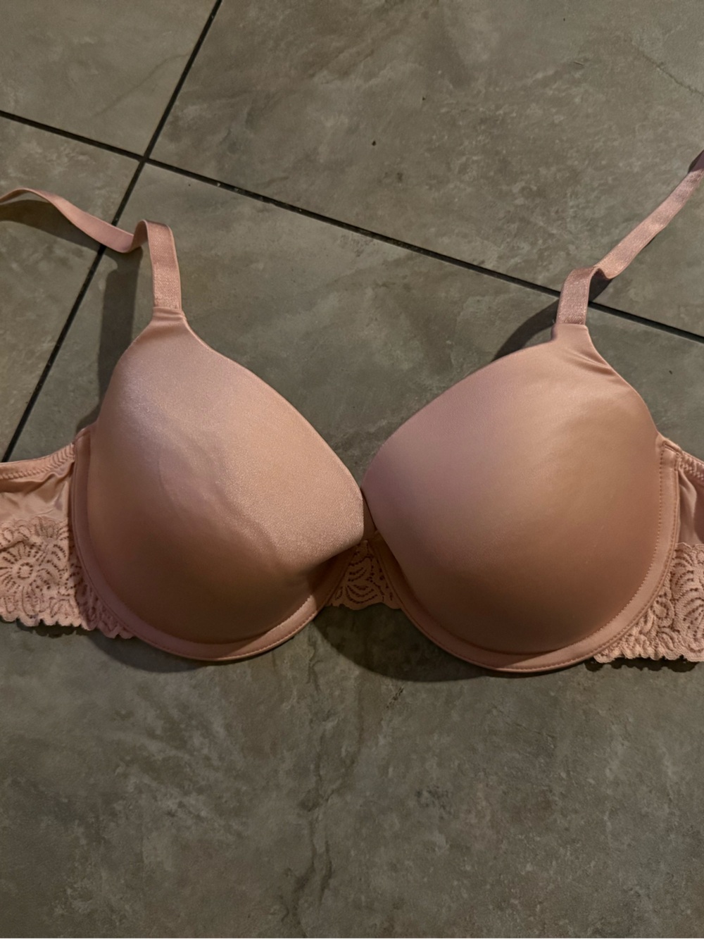 Auden Lace-Trim Light Pink T-Shirt Bra